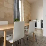 Apartment Place De Lerme