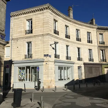 T2 Place De Lerme Apartmán