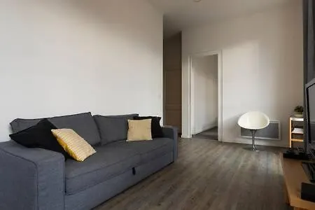 Apartment Place De Lerme Bordeaux