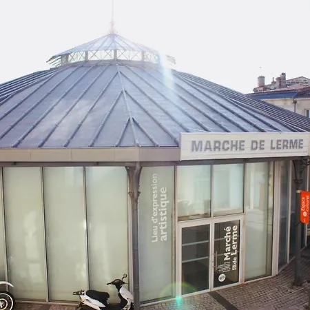 T2 Place De Lerme Bordeaux